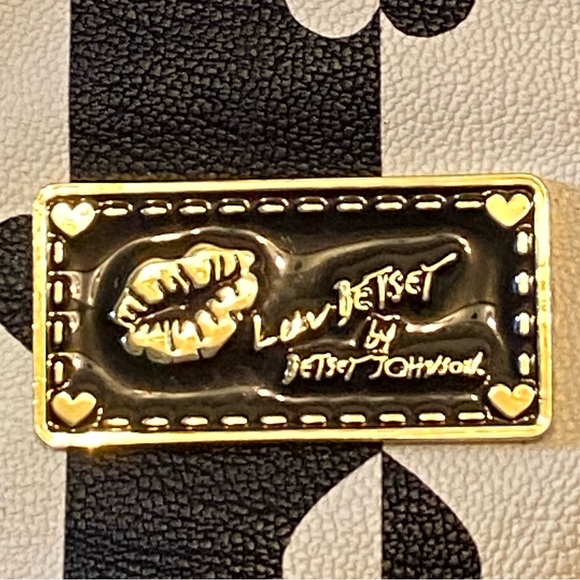 🎉HP 🎉Betsey Johnson purse - Picture 3 of 12